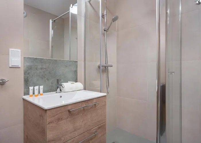 Апартаменты 1-bedroom With Parking & Balcony By Renters Вроцлав