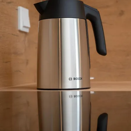 1-bedroom With Parking & Balcony By Renters * ורוצלב