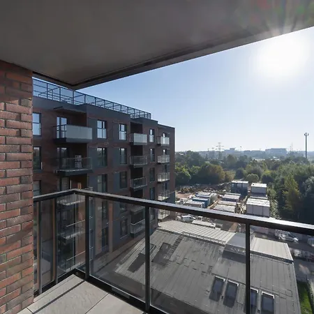 1-bedroom With Parking & Balcony By Renters דירה ורוצלב